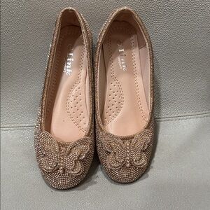 Link Tan Butterfly Embellished Dress Shoes